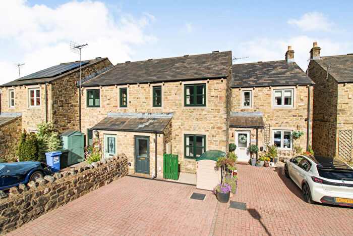 3 Bedroom Terraced House For Sale In Kings Mill Lane, Settle, North Yorkshire, BD24