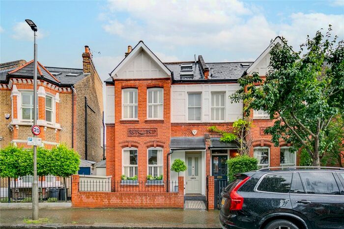 5 Bedroom Semi-Detached House To Rent In Swanage Road, London, SW18