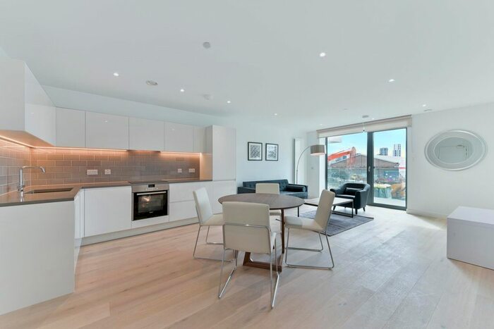 1 Bedroom Flat To Rent In Fairwater House, Royal Wharf, London, E16