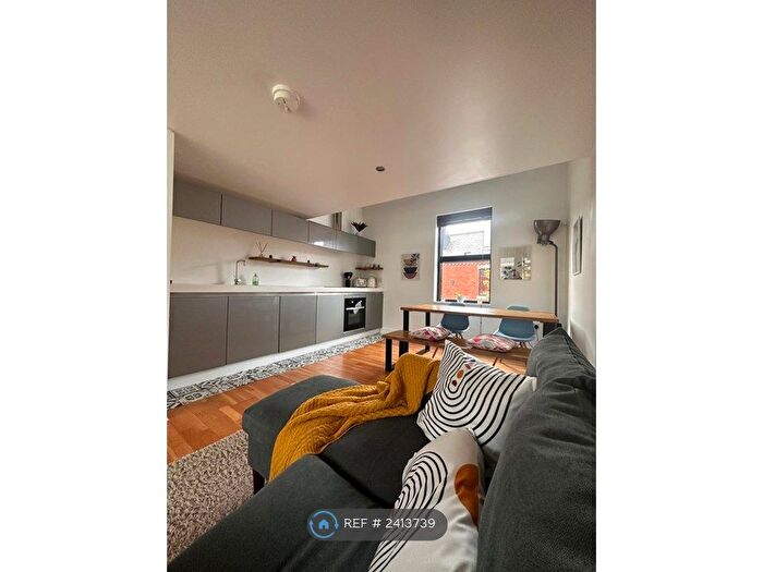 2 Bedroom Terraced House To Rent In Reservoir Street, Salford, M6