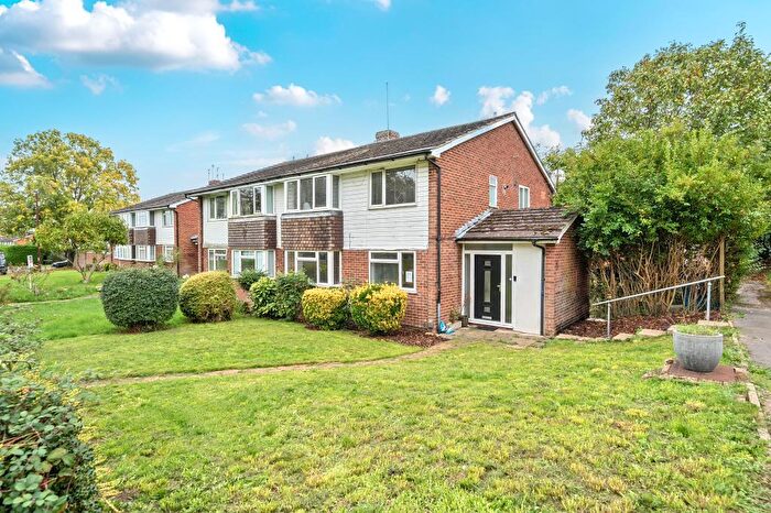 2 Bedroom Maisonette For Sale In Maidenhead, Berkshire, SL6