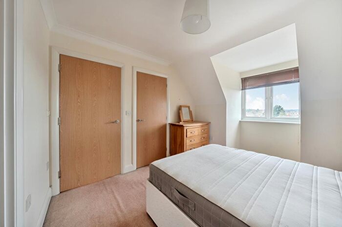 2 Bedroom Flat For Sale In East Oxford, Oxfordshire, OX4