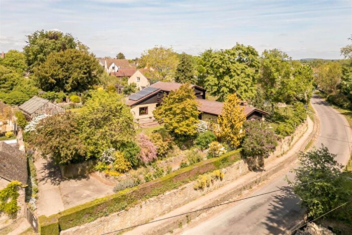 4 Bedroom Detached House For Sale In Lower Street, Islip, OX5