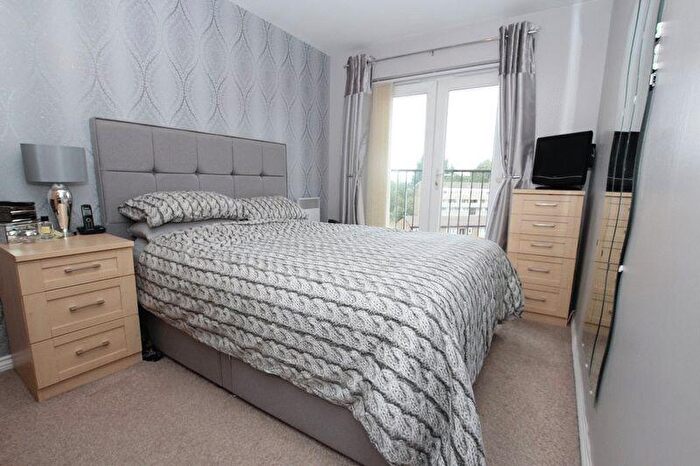 2 Bedroom Flat For Sale In Kilmaine Avenue, Manchester, M9