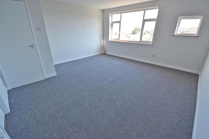 2 Bedroom Apartment To Rent In Court Drive, Cromer, NR27
