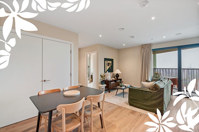 2 Bedroom Flat To Rent In Riverstone Heights, Reed Avenue, London, E3