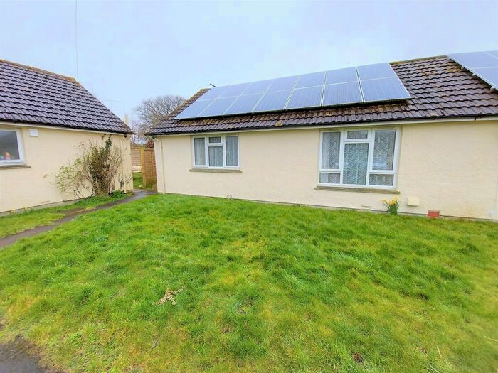 2 Bedroom Semi-Detached Bungalow For Sale In Egloskerry, Launceston, PL15