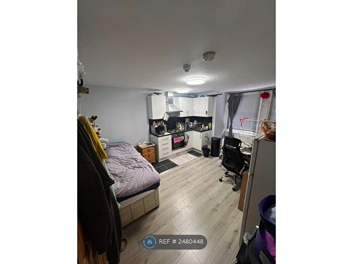Studio To Rent In Lady Margaret Road, London, N19