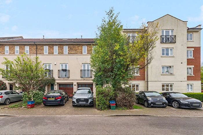 3 Bedroom End Of Terrace House For Sale In Lattimer Place, Chiswick, W4