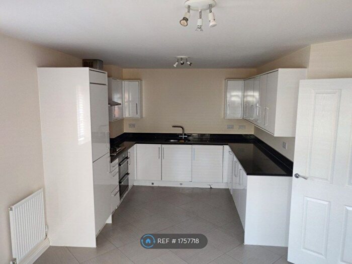 4 Bedroom Semi-Detached House To Rent In Oldmead Close, Harold Wood, Romford, RM3