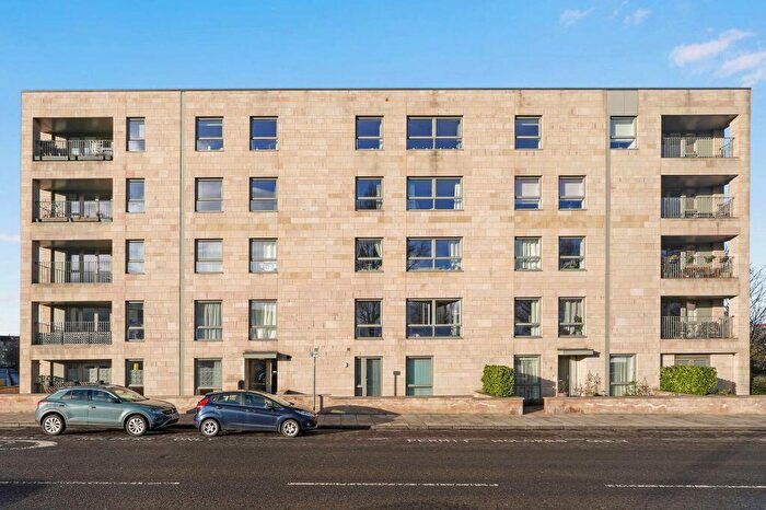 2 Bedroom Penthouse For Sale In / Marionville Road, Meadowbank, Edinburgh, EH7