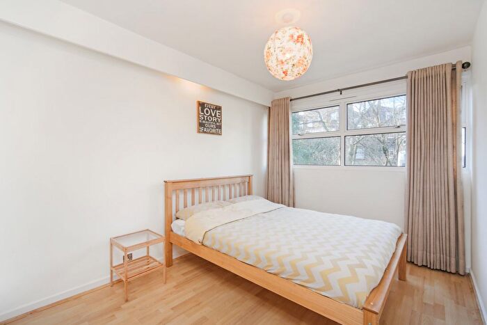 2 Bedroom Flat To Rent In Kendal Steps, London, W2