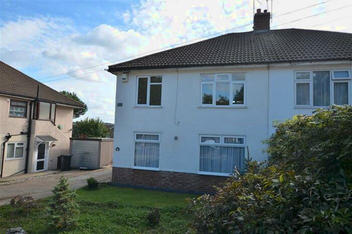 2 Bedroom Apartment To Rent In Barncroft Road, Loughton, IG10