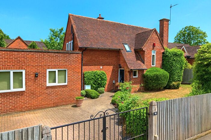 4 Bedroom Detached House For Sale In Wellington Avenue, Reading, Berkshire, RG2