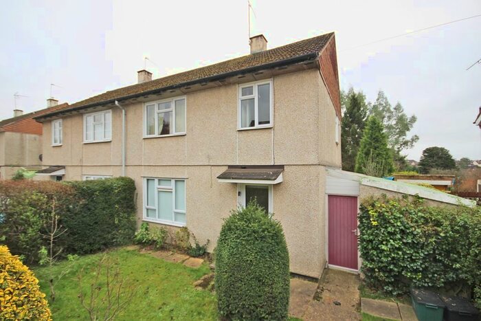 3 Bedroom Semi-Detached House To Rent In Francis Avenue, St Albans AL3