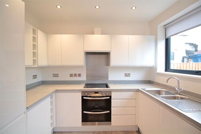 2 Bedroom Property To Rent In Abercairn Road, Streatham, SW16