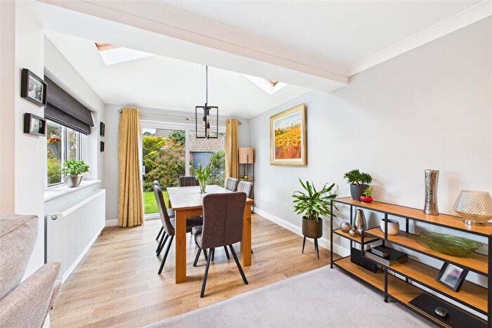 4 Bedroom Detached House To Rent In Girton Close, Owlsmoor, Sandhurst, Berkshire, GU47