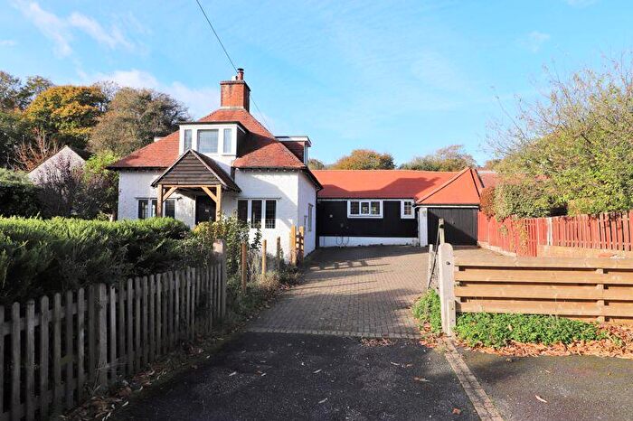 3 Bedroom Detached House For Sale In High Street, Findon Village, Worthing, BN14