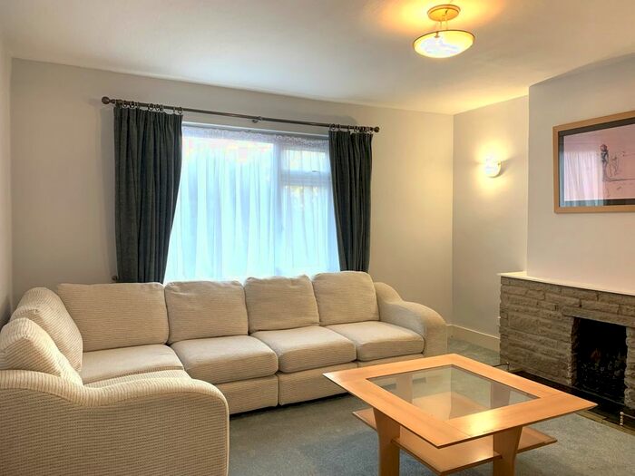 2 Bedroom Maisonette To Rent In Langley Park, London, NW7