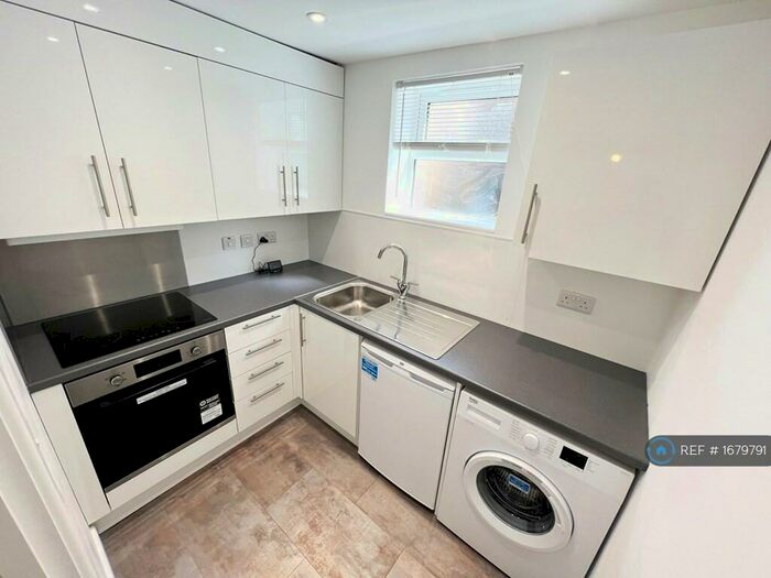 1 Bedroom Flat To Rent In King Street, Ramsgate, CT11