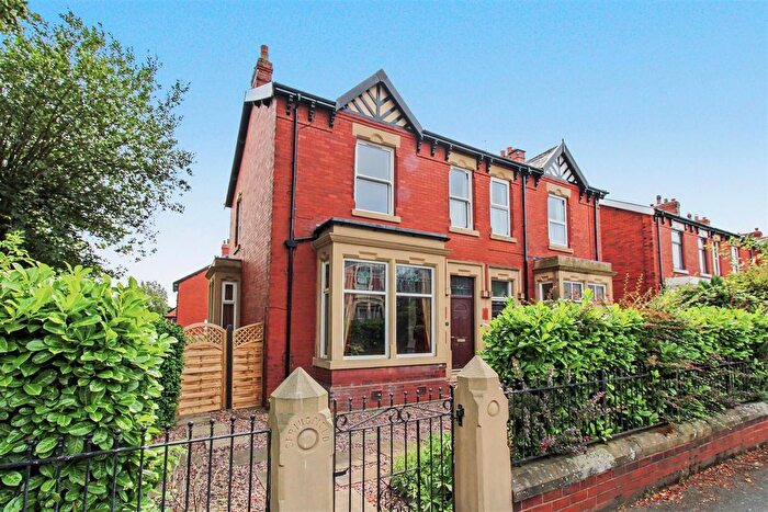 4 Bedroom Semi-Detached House To Rent In Watling Street Road, Fulwood, Preston, PR2