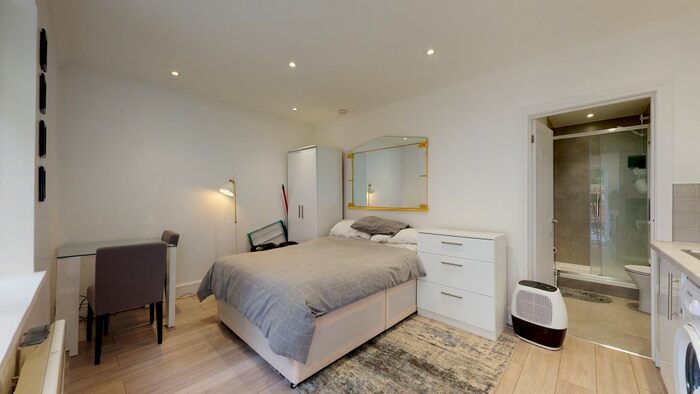 Studio To Rent In Aberdare Gardens, London, NW6