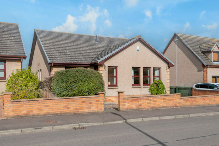 3 Bedroom Bungalow For Sale In Station Road, Thornton, KY1