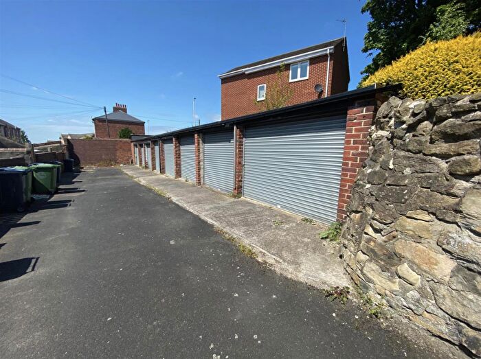 Garage / Parking To Rent In Listers Lane, Gateshead, NE9