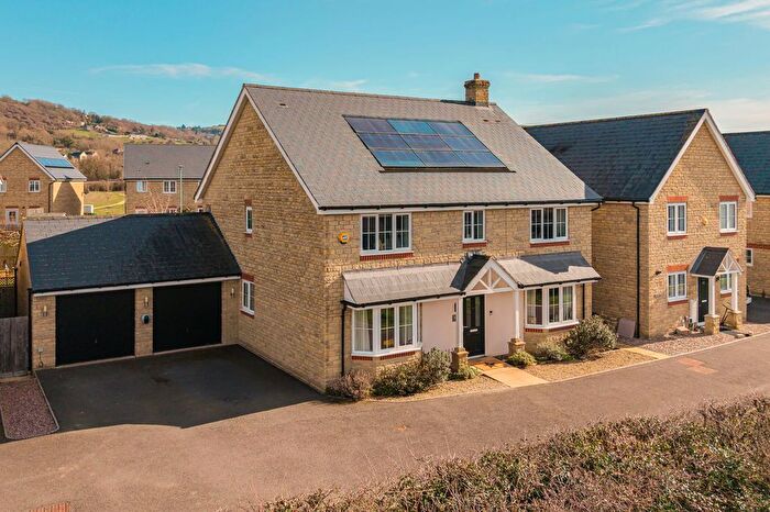 5 Bedroom Detached House For Sale In Lambourne Road, Bishops Cleeve, Cheltenham, GL52