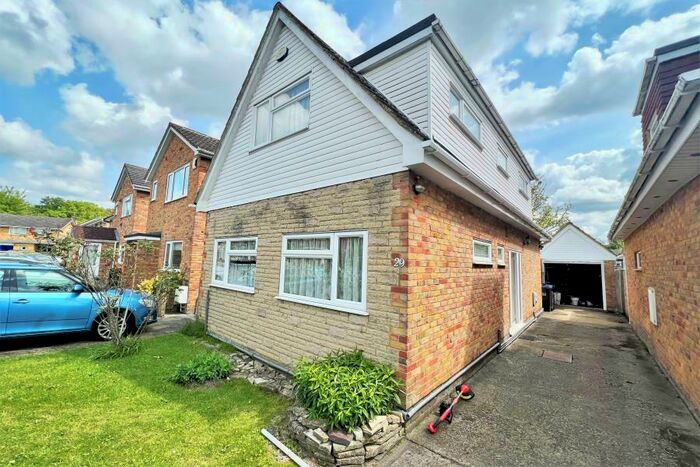 3 Bedroom Terraced House To Rent In Knaphill, Woking, GU21
