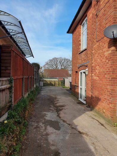 2 Bedroom Flat To Rent In Saxonhurst Road, Bournemouth, BH10