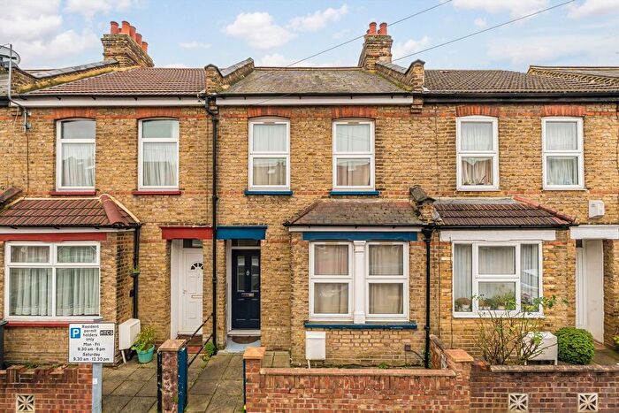 2 Bedroom Terraced House For Sale In Stanley Road, Hounslow, TW3