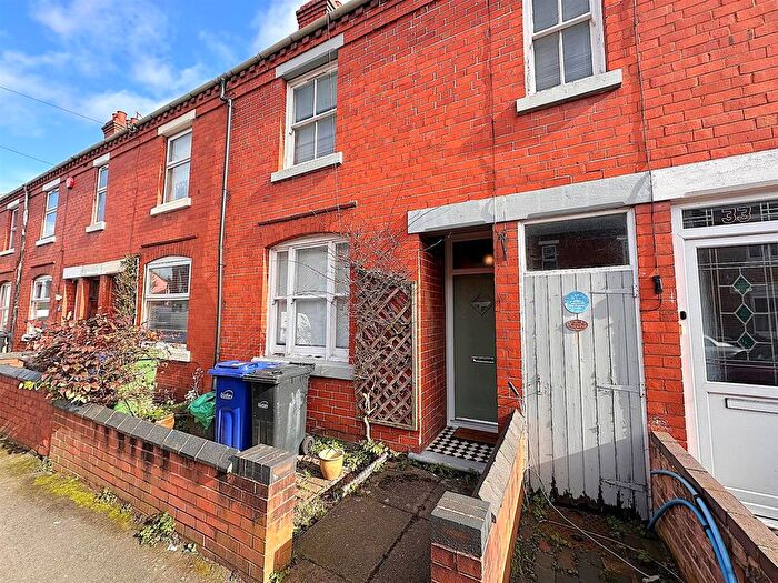 2 Bedroom Terraced House To Rent In Wheeler Street, Stourbridge, DY8