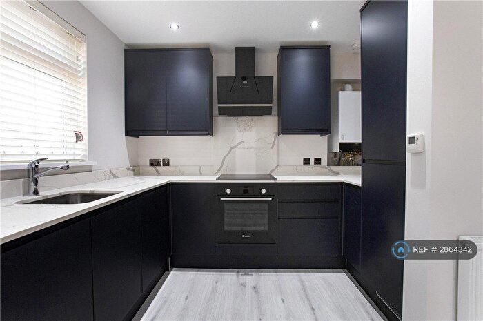 1 Bedroom Flat To Rent In Wentworth Park, London, N3