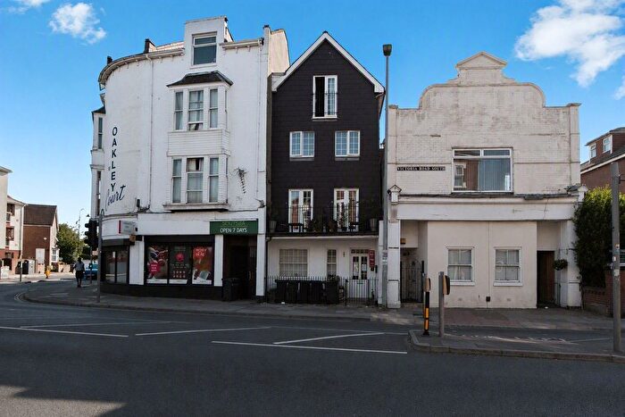 2 Bedroom Flat For Sale In Victoria Road South, Southsea, Hampshire, PO5