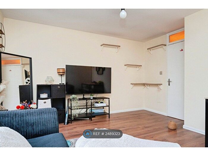 1 Bedroom Flat To Rent In Mill Court, London, E10
