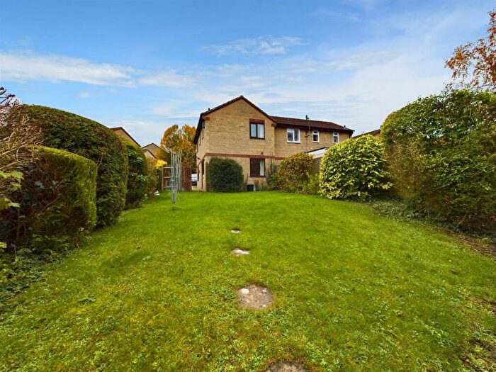 3 Bedroom Semi-Detached House For Sale In Wenhill Heights, Calne, SN11