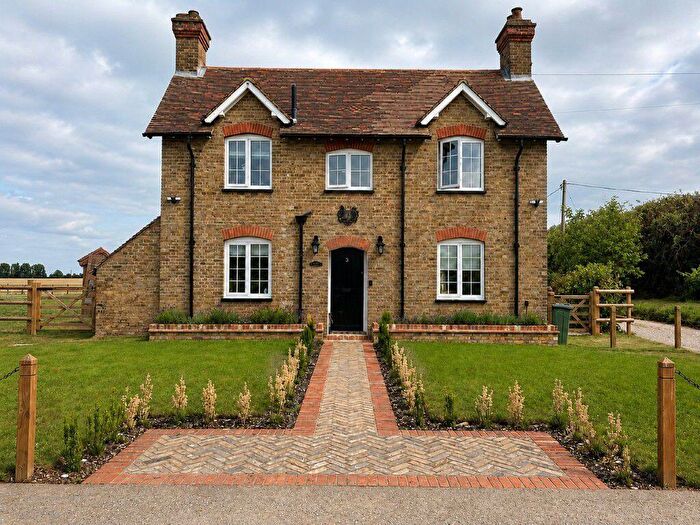 3 Bedroom Detached House For Sale In Ashford Road, Faversham, ME13