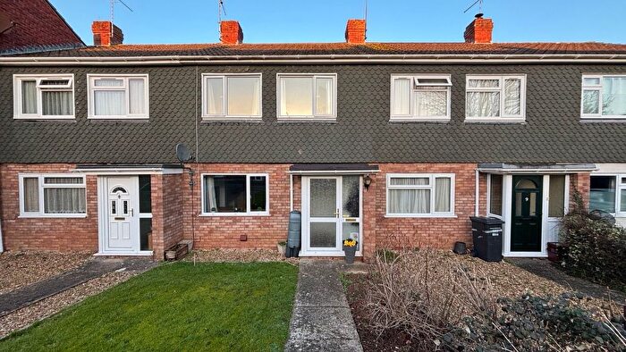 3 Bedroom Terraced House To Rent In Berwick Close, Taunton, TA1