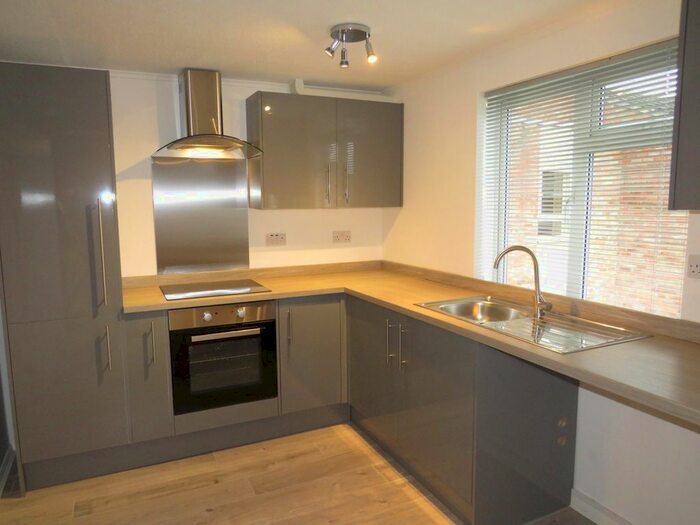 2 Bedroom Flat To Rent In Chelwood Close, Chippenham SN14