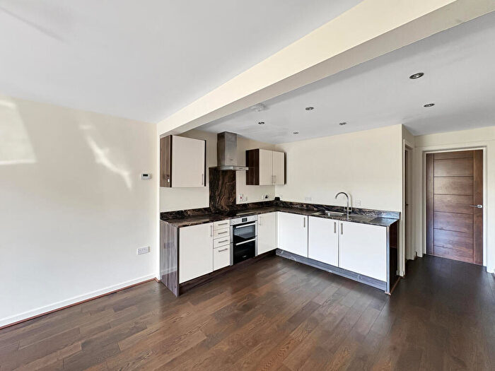 2 Bedroom Apartment To Rent In Mowbray Road, Cambridge, CB1