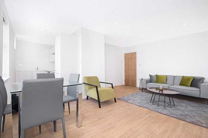 2 Bedroom Flat To Rent In Greenwich Quay, Clarence Road, Greenwich, SE8