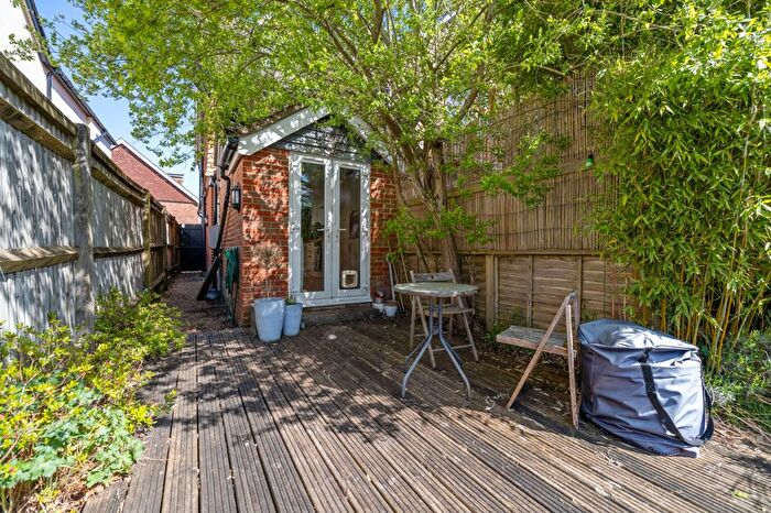 3 Bedroom Semi-Detached House For Sale In Headley Road, Grayshott, GU26