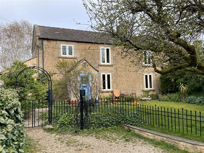 5 Bedroom Semi-Detached House For Sale In Lansdowne, Bourton-on-the-Water, GL54
