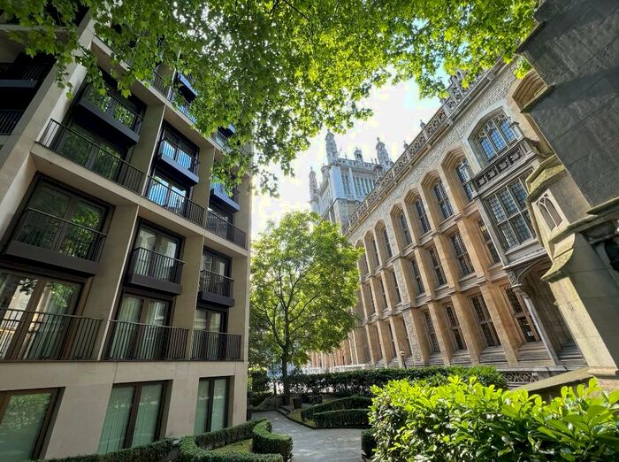 2 Bedroom Duplex To Rent In Fetter Lane, London, EC4A