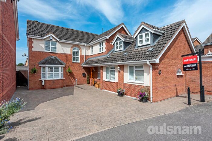 5 Bedroom Detached House For Sale In Findon Close, Redditch, Worcestershire, B97