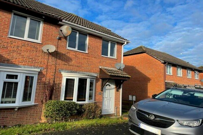 2 Bedroom Property To Rent In The Meade, Folkestone, CT18