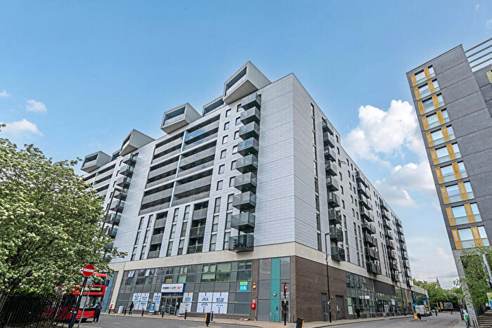 2 Bedroom Apartment For Sale In Thurston Road, London, SE13