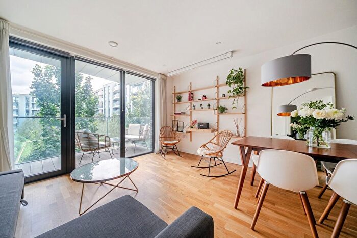 1 Bedroom Flat For Sale In Hawthorne Crescent, London, SE10