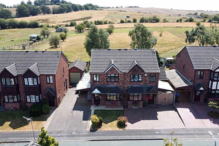 3 Bedroom Semi-detached House For Sale In Chetwynd Park, Rawnsley Hednesford, WS12